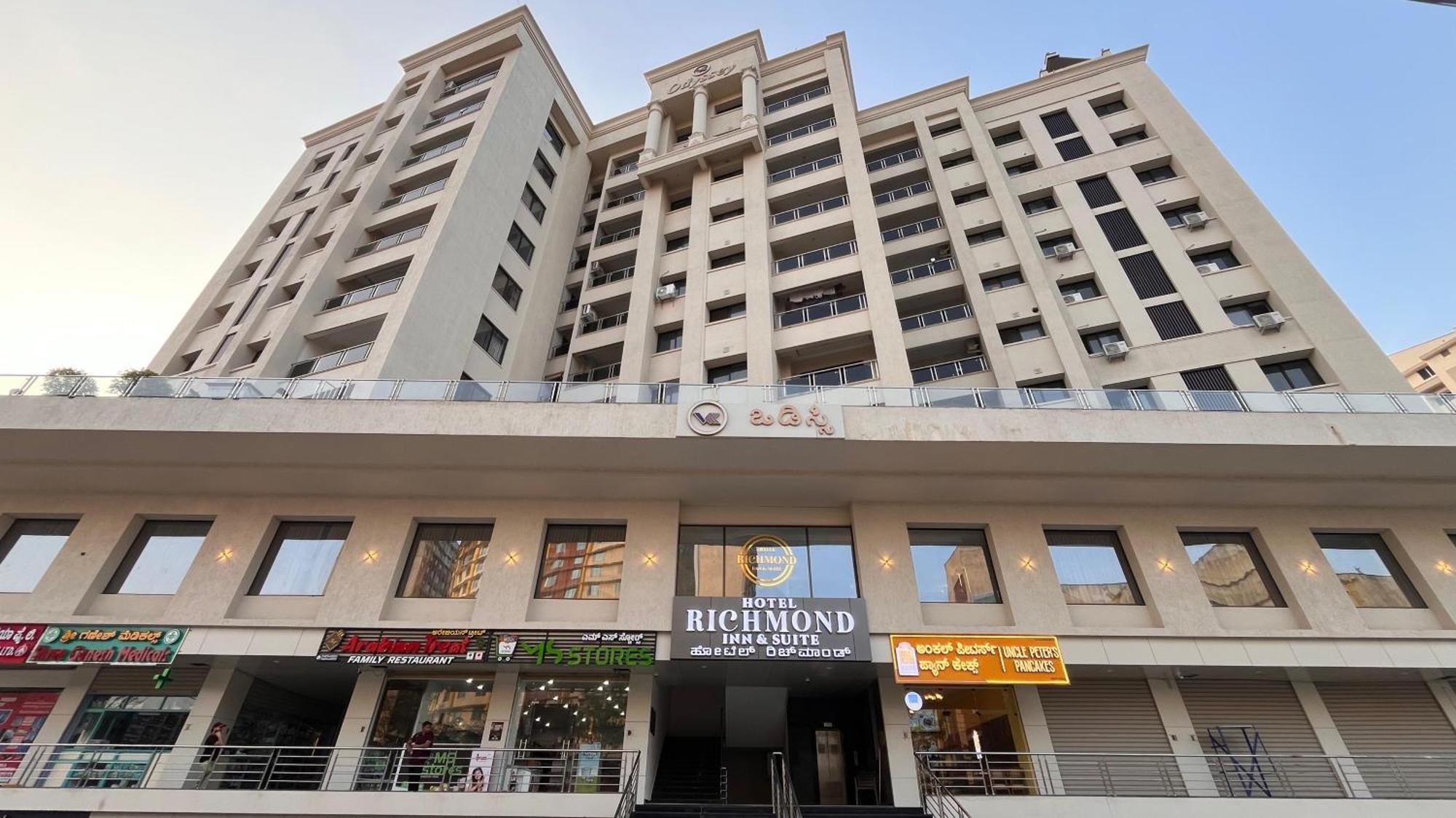 Richmond Inn And Suites Manipal Exterior foto